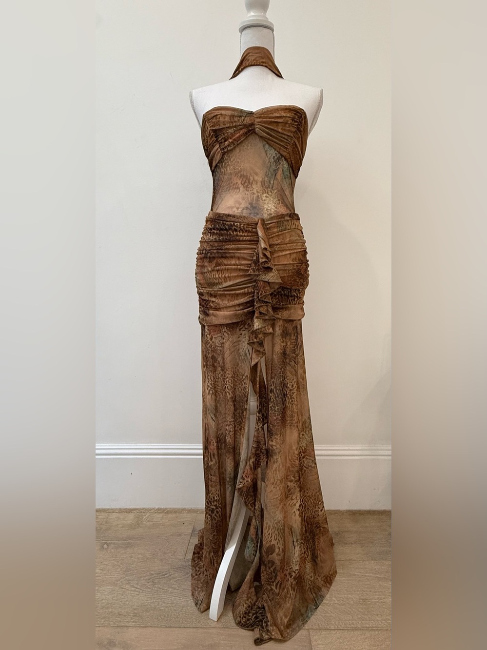 Ruched Maxi Dress - Picture 3 of 4
